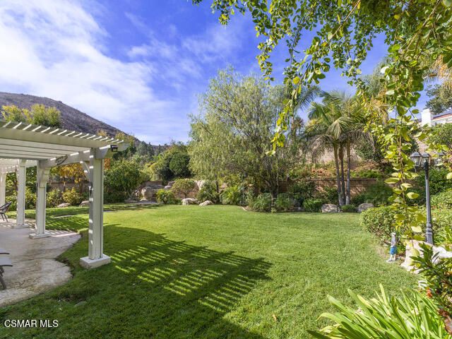 1221 Gentilly Place, Oak Park, CA 91377