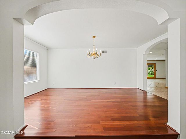 1221 Gentilly Place, Oak Park, CA 91377
