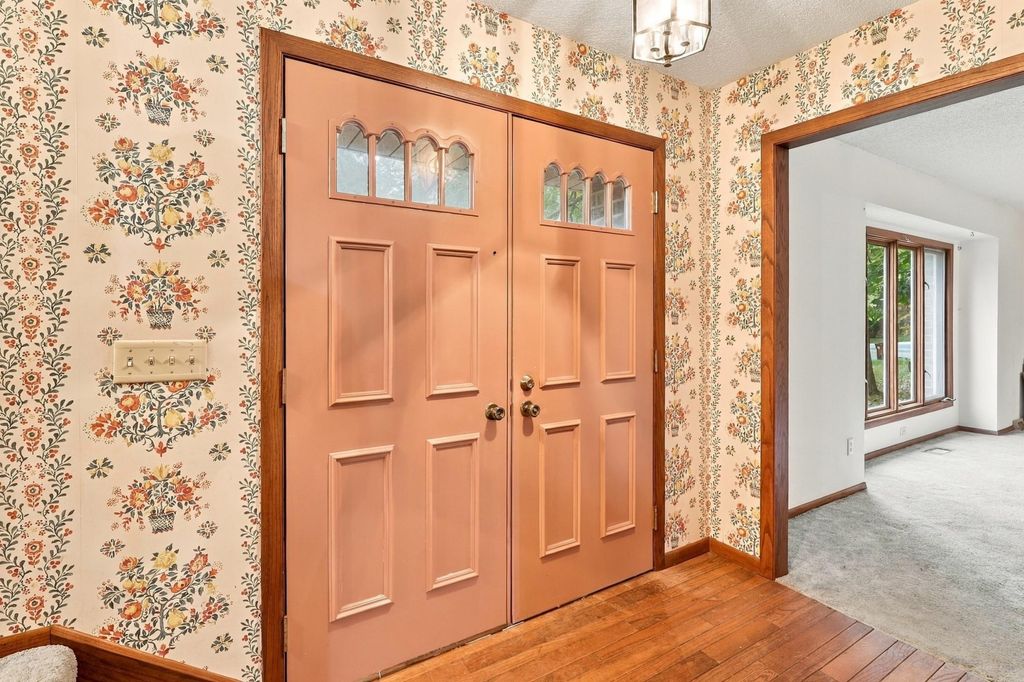 313 Brandywine Drive, Burnsville, MN 55337 — photo 3