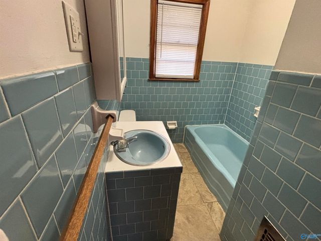 2029 Cleveland Avenue, Decatur, AL 35601
