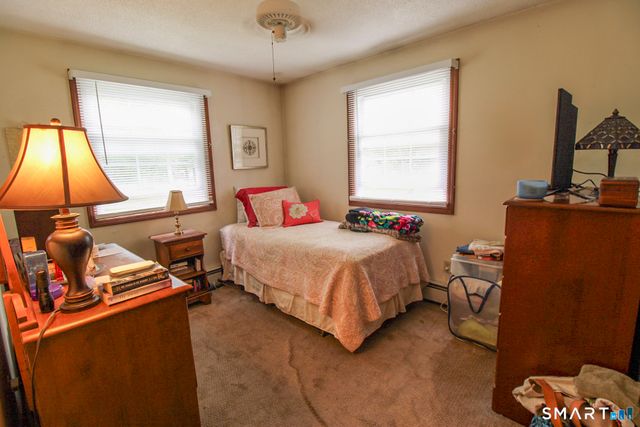 50 Carriage Dr Extension, Clinton, CT 06413