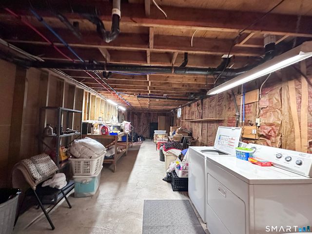 50 Carriage Dr Extension, Clinton, CT 06413