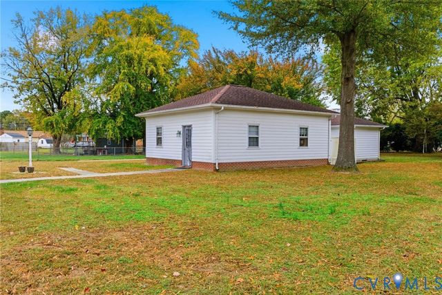 9093 Rutland Rd, Hanover, VA 23116