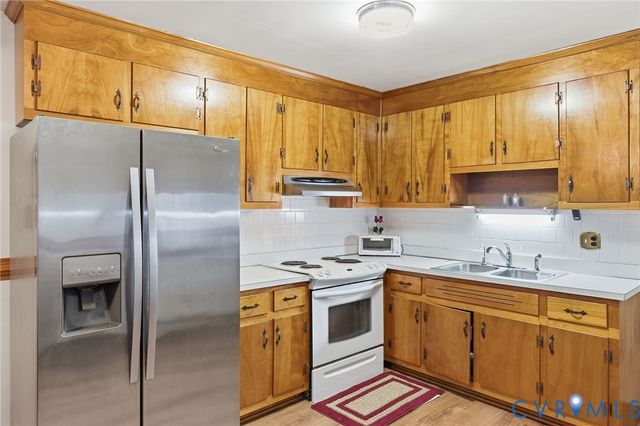 9093 Rutland Rd, Hanover, VA 23116