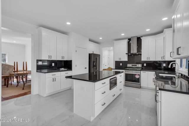 1889 Old Freehold Road, Toms River, NJ 08755