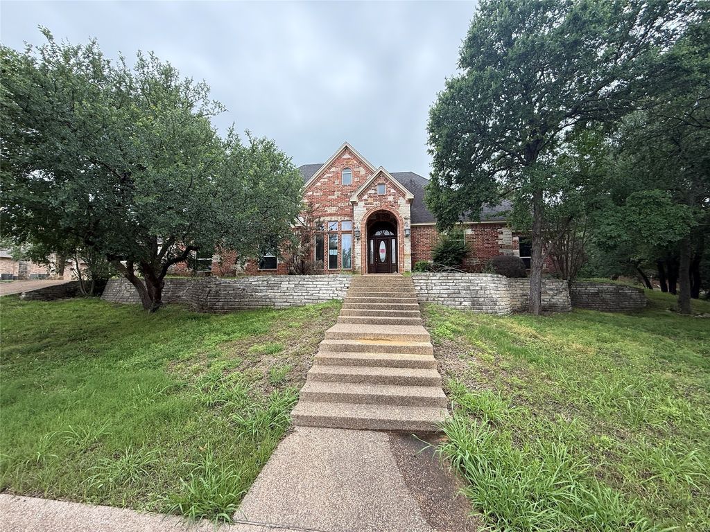 2224 Donice Court, Cedar Hill, TX 75104