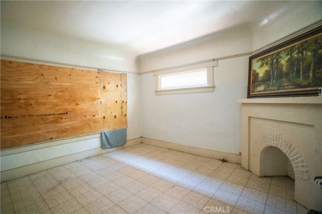 1619 S St Andrews Place, Los Angeles, CA 90019