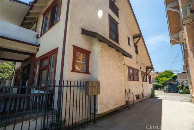 1619 S St Andrews Place, Los Angeles, CA 90019