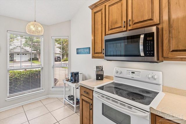 1391 Tiger Lake Dr, Gulf Breeze, FL 32563