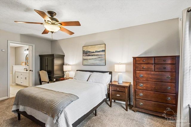 1391 Tiger Lake Dr, Gulf Breeze, FL 32563