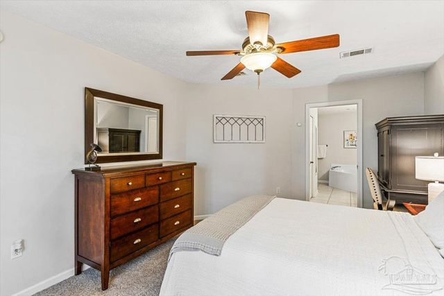 1391 Tiger Lake Dr, Gulf Breeze, FL 32563