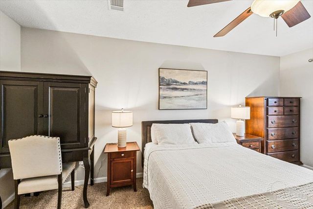 1391 Tiger Lake Dr, Gulf Breeze, FL 32563