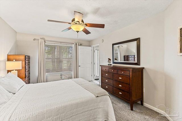 1391 Tiger Lake Dr, Gulf Breeze, FL 32563