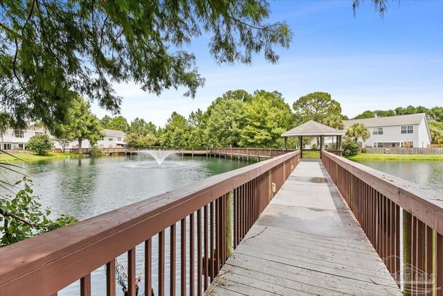 1391 Tiger Lake Dr, Gulf Breeze, FL 32563