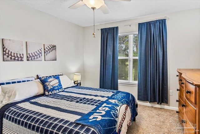 1391 Tiger Lake Dr, Gulf Breeze, FL 32563