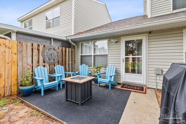 1391 Tiger Lake Dr, Gulf Breeze, FL 32563