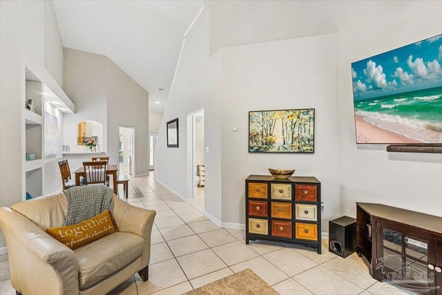 1391 Tiger Lake Dr, Gulf Breeze, FL 32563