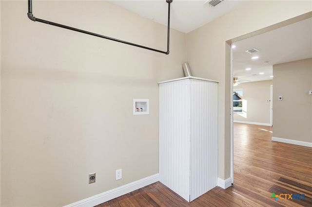 127 Roosevelt Drive, Seguin, TX 78155