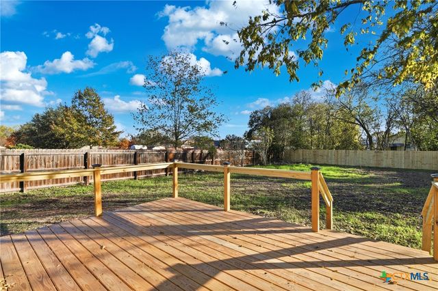 127 Roosevelt Drive, Seguin, TX 78155