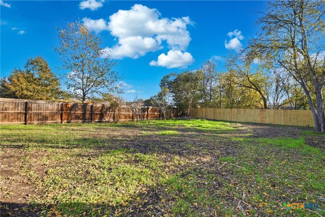 127 Roosevelt Drive, Seguin, TX 78155