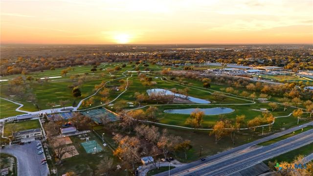 127 Roosevelt Drive, Seguin, TX 78155