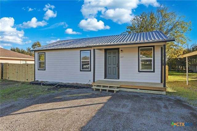 127 Roosevelt Drive, Seguin, TX 78155