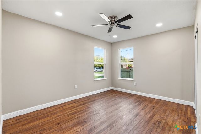 127 Roosevelt Drive, Seguin, TX 78155