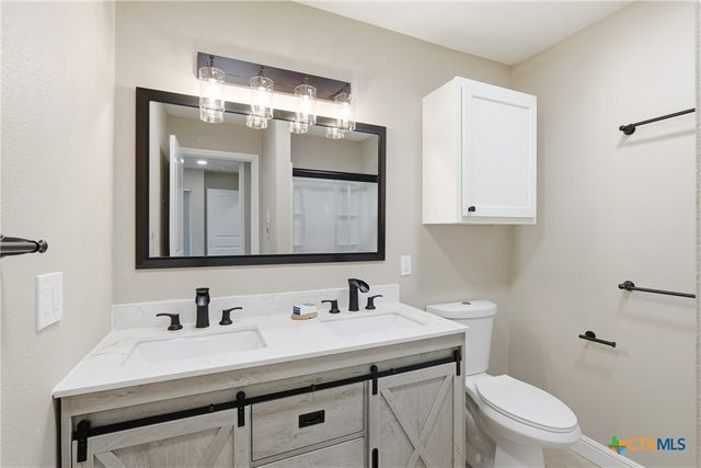 127 Roosevelt Drive, Seguin, TX 78155