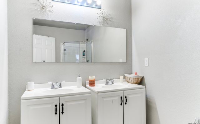 5111 Gray Buffalo, San Antonio, TX 78242