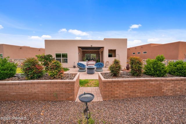 8109 Willow Bloom Circle, Las Cruces, NM 88007