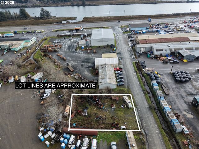 0 Carlisle Ln, Coos Bay, OR 97420