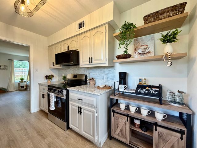 131 San Felipe Drive, Mabank, TX 75156