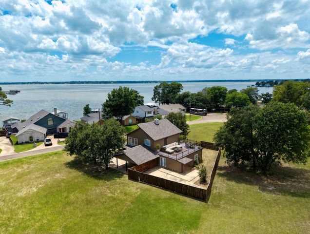 131 San Felipe Drive, Mabank, TX 75156