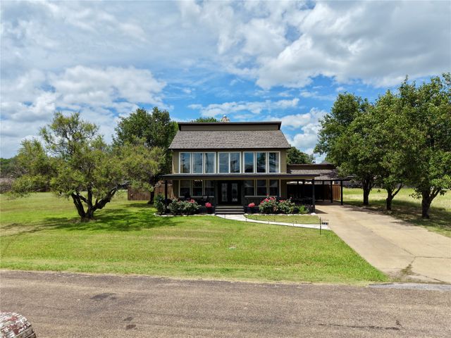 131 San Felipe Drive, Mabank, TX 75156