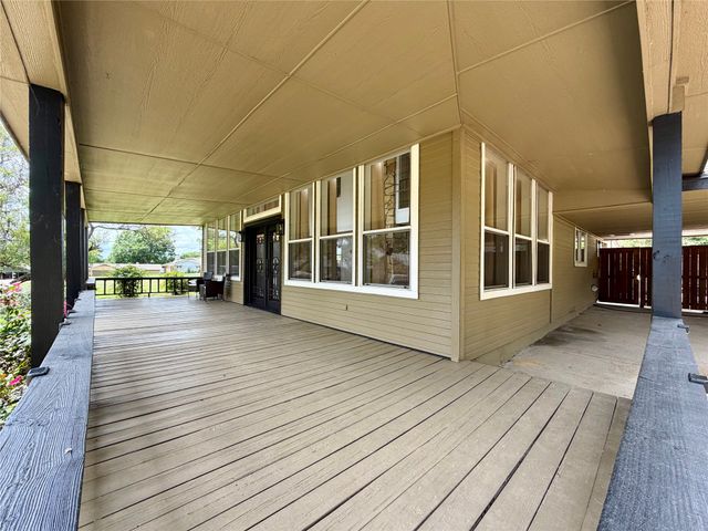 131 San Felipe Drive, Mabank, TX 75156