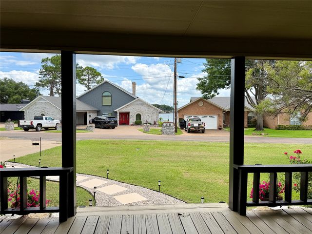 131 San Felipe Drive, Mabank, TX 75156