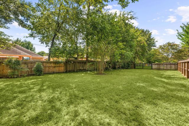 17407 Loring Lane, Spring, TX 77388