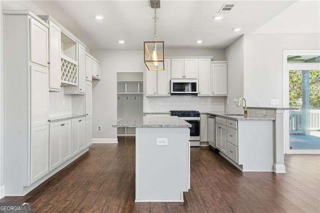 129 Rex Avenue, Canton, GA 30114