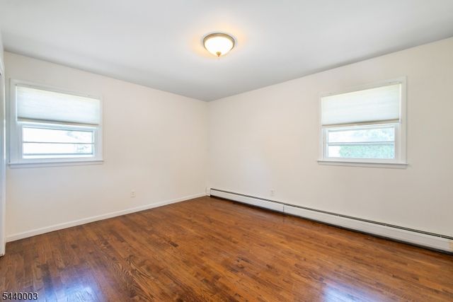 8 Kennedy Dr, Fairfield Twp., NJ 07004