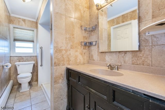 8 Kennedy Dr, Fairfield Twp., NJ 07004