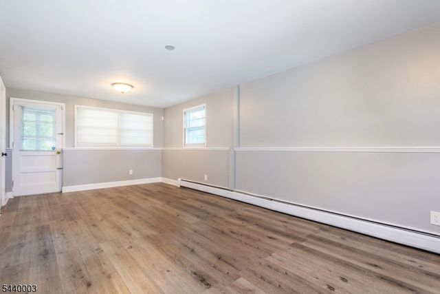 8 Kennedy Dr, Fairfield Twp., NJ 07004