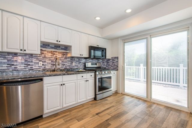 8 Kennedy Dr, Fairfield Twp., NJ 07004