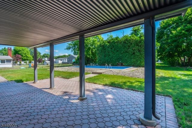 8 Kennedy Dr, Fairfield Twp., NJ 07004