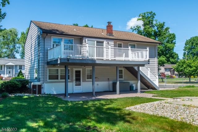 8 Kennedy Dr, Fairfield Twp., NJ 07004