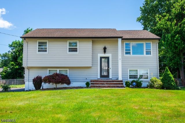 8 Kennedy Dr, Fairfield Twp., NJ 07004