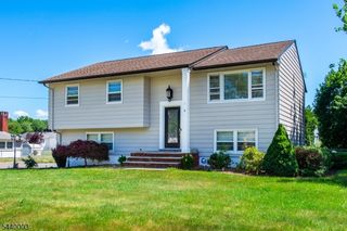 8 Kennedy Dr, Fairfield Twp., NJ 07004