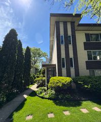7070 N Ridge Boulevard 1B, Chicago, IL 60645