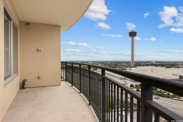 215 Center UNIT 1608, San Antonio, TX 78202