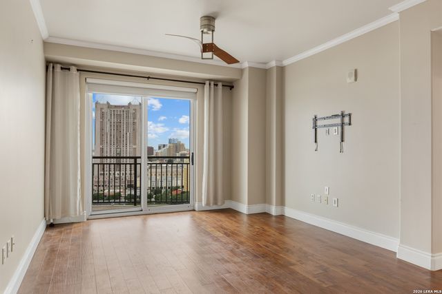 215 Center UNIT 1608, San Antonio, TX 78202