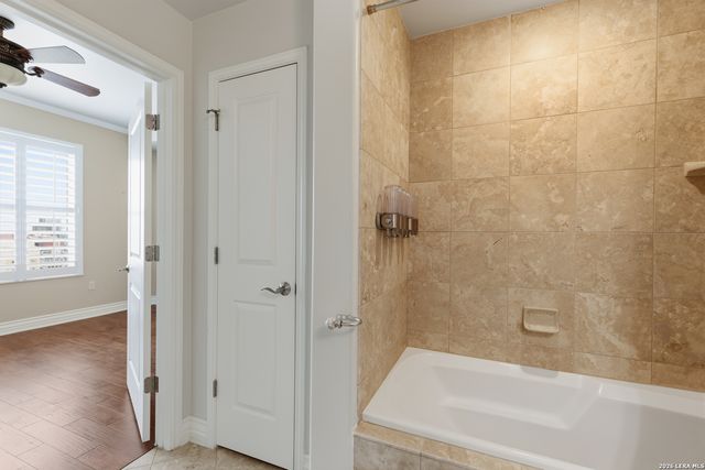 215 Center UNIT 1608, San Antonio, TX 78202